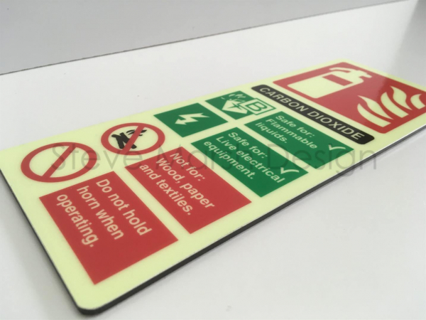 Photoluminescent C02 Fire Extinguisher signs